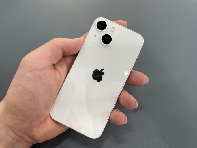 아이폰 13 미니가 극소량 입고 되었습니다.