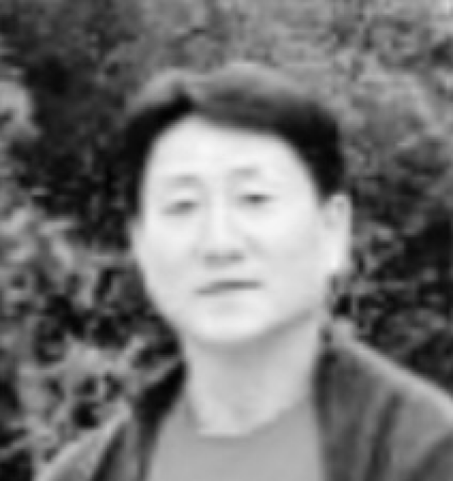 김태윤